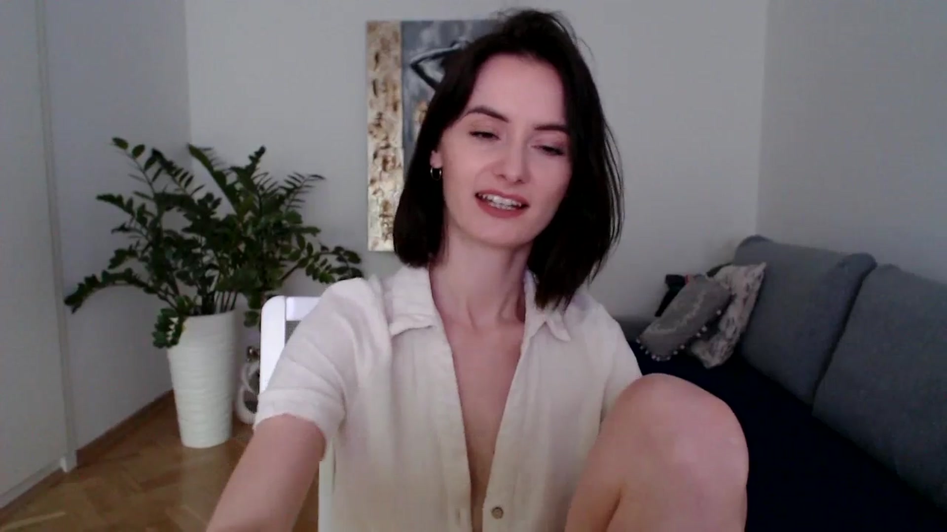 Gallery image thumbnail from the_realpearl's myfreecams stream on, 04/10/2024, 16:57 image 20 of 20