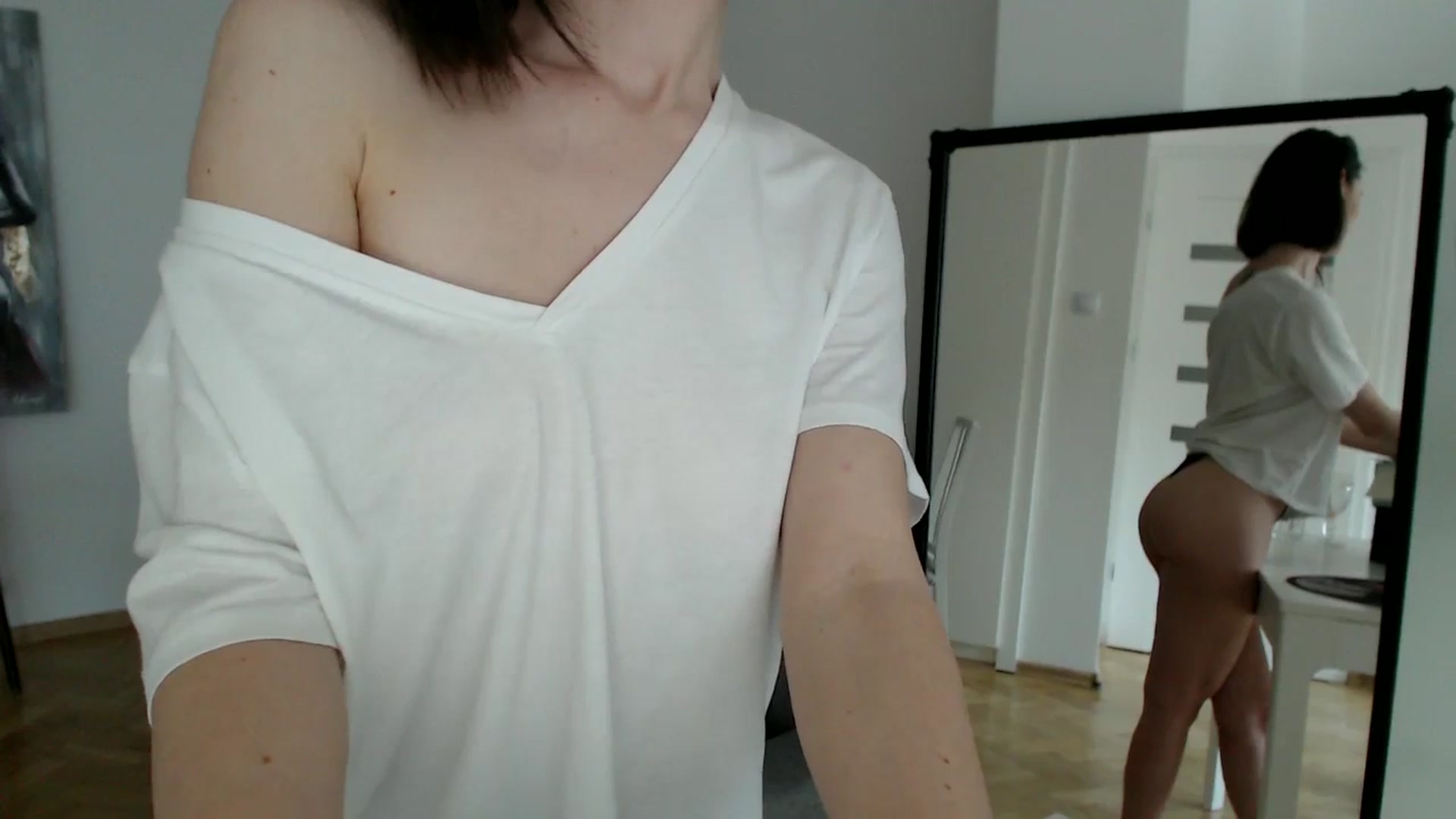 Gallery image thumbnail from the_realpearl's myfreecams stream on, 04/11/2024, 16:46 image 18 of 20