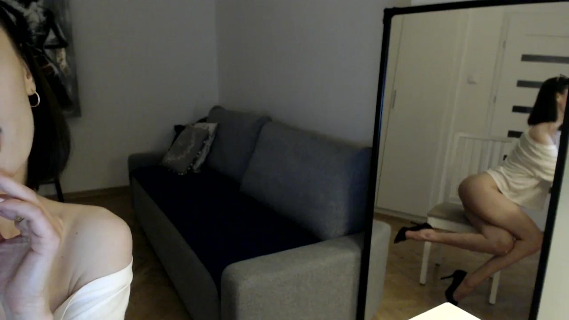 Gallery image thumbnail from the_realpearl's myfreecams stream on, 04/11/2024, 17:55 image 11 of 20
