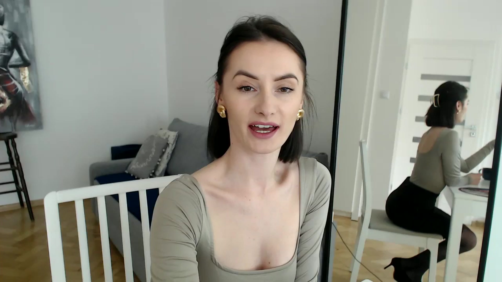 Gallery image thumbnail from the_realpearl's myfreecams stream on, 04/12/2024, 18:08 image 1 of 20