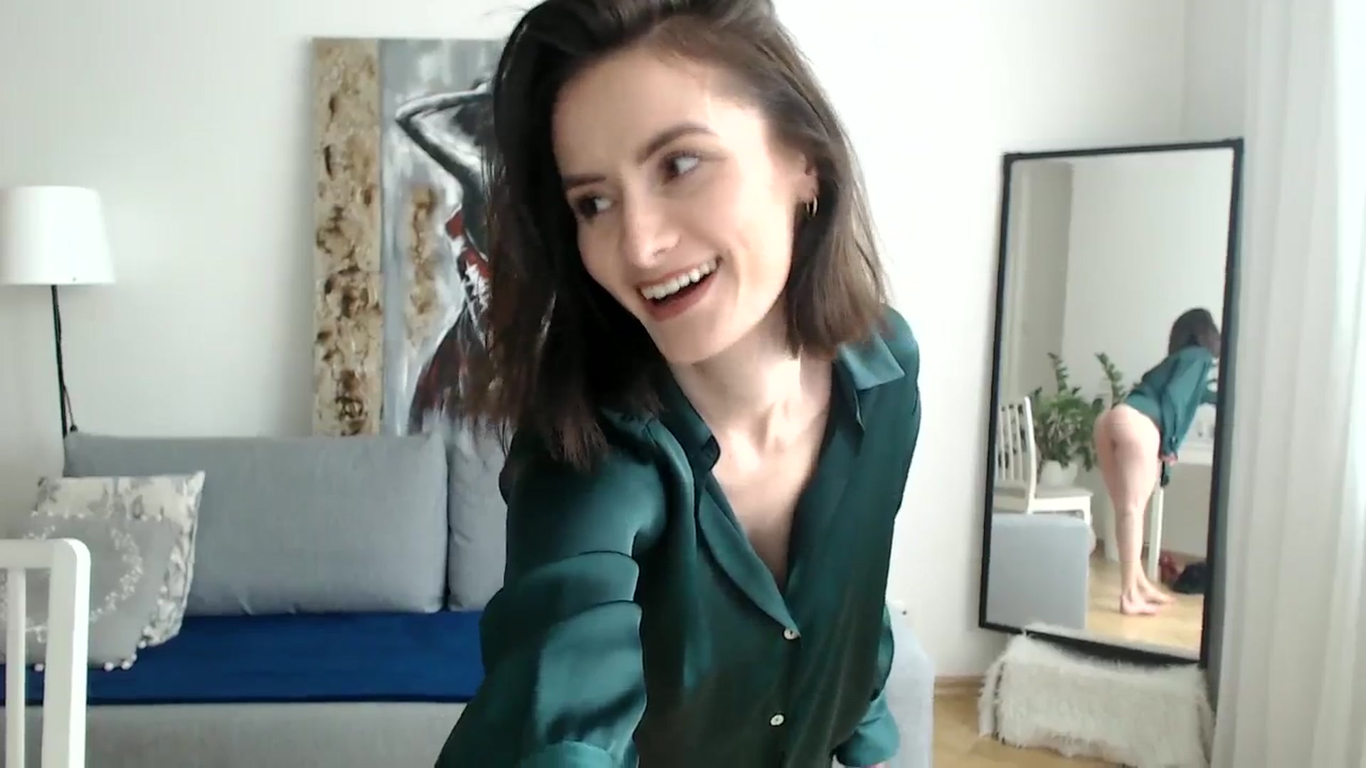 Gallery image thumbnail from the_realpearl's myfreecams stream on, 04/15/2024, 15:41 image 17 of 20