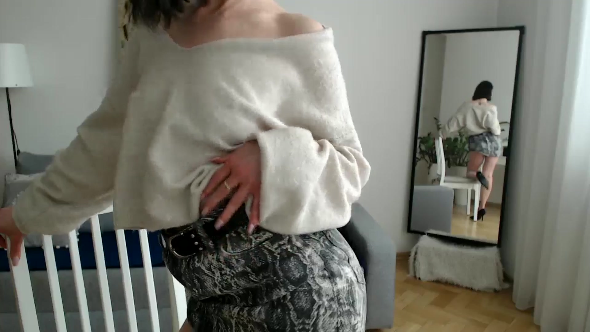 Gallery image thumbnail from the_realpearl's myfreecams stream on, 04/26/2024, 17:45 image 3 of 20