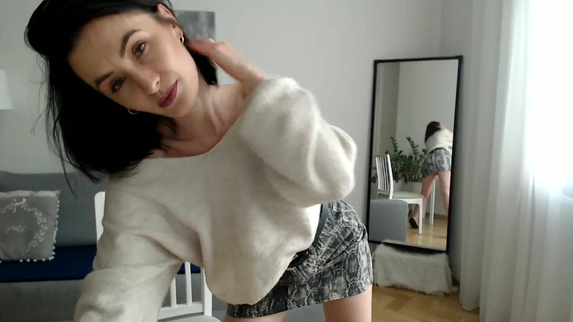 Gallery image thumbnail from the_realpearl's myfreecams stream on, 04/26/2024, 17:45 image 5 of 20