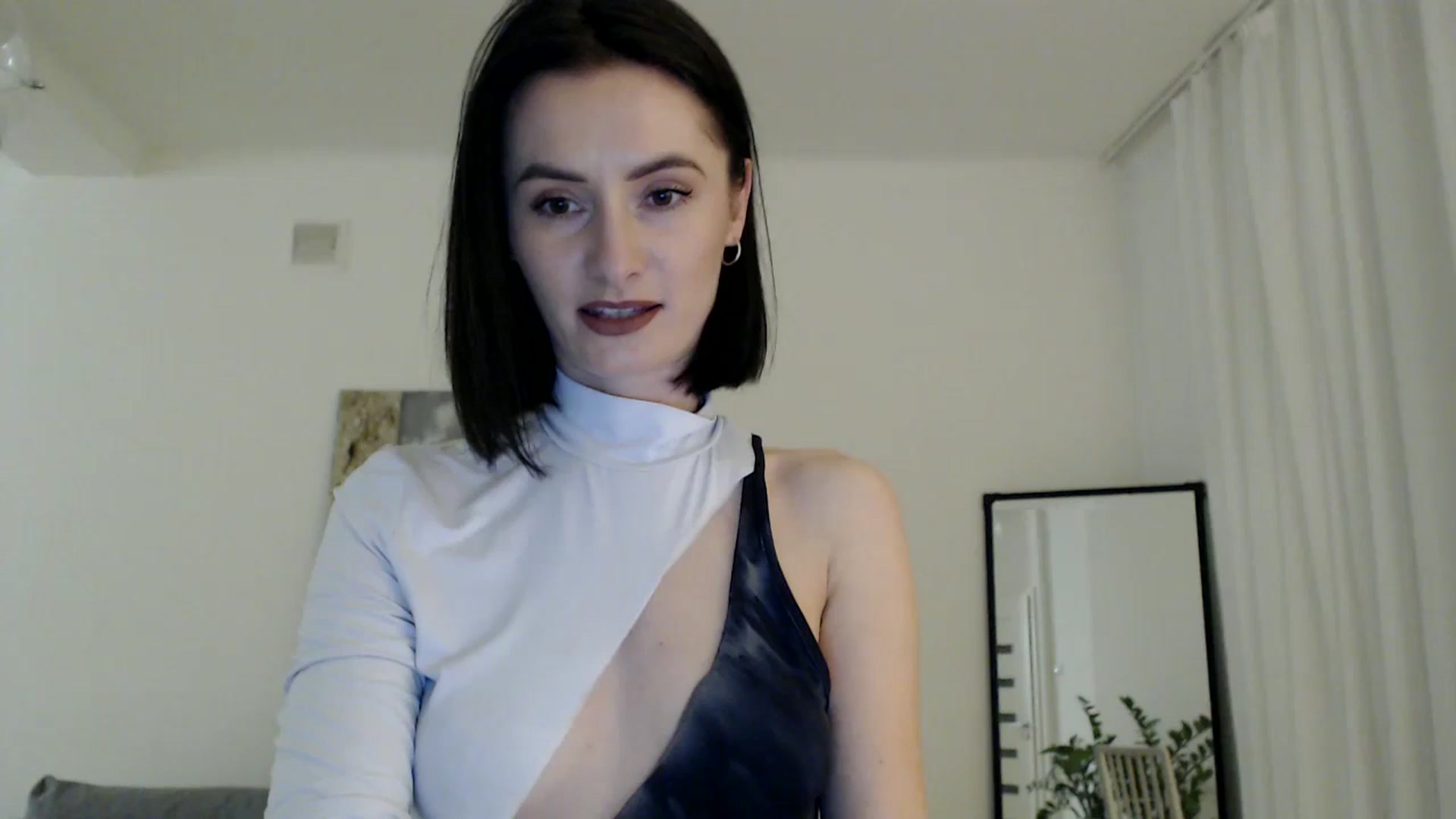 Gallery image thumbnail from the_realpearl's myfreecams stream on, 04/27/2024, 19:29 image 20 of 20