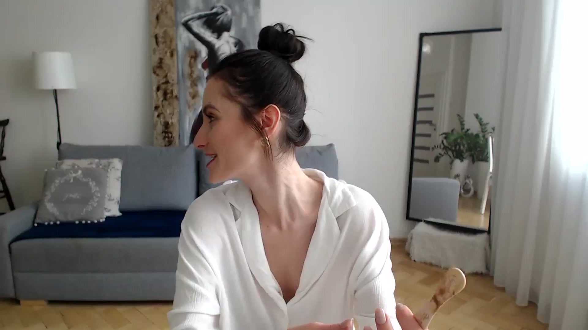 Gallery image thumbnail from the_realpearl's myfreecams stream on, 05/02/2024, 14:05 image 4 of 20