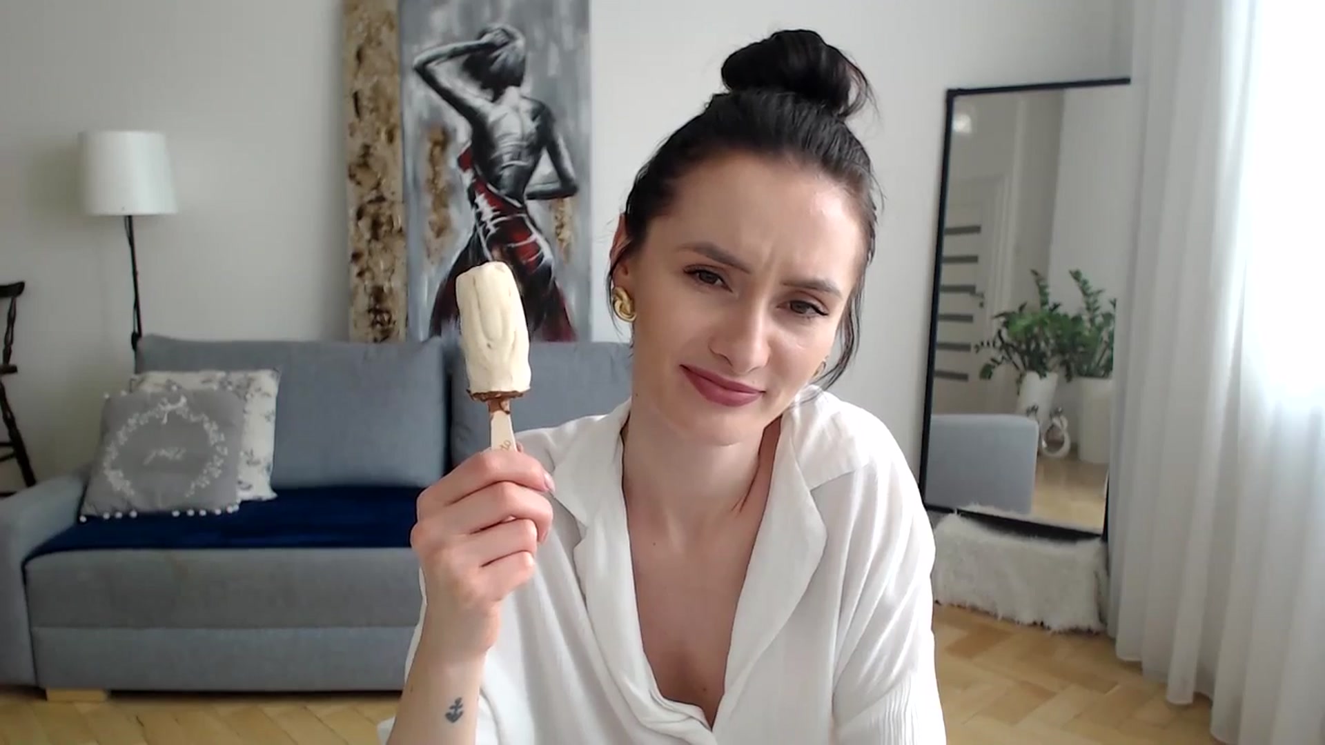 Gallery image thumbnail from the_realpearl's myfreecams stream on, 05/02/2024, 14:05 image 3 of 20