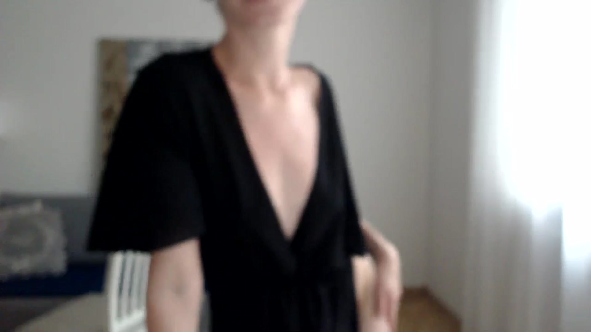 Gallery image thumbnail from the_realpearl's myfreecams stream on, 05/23/2024, 12:59 image 16 of 20