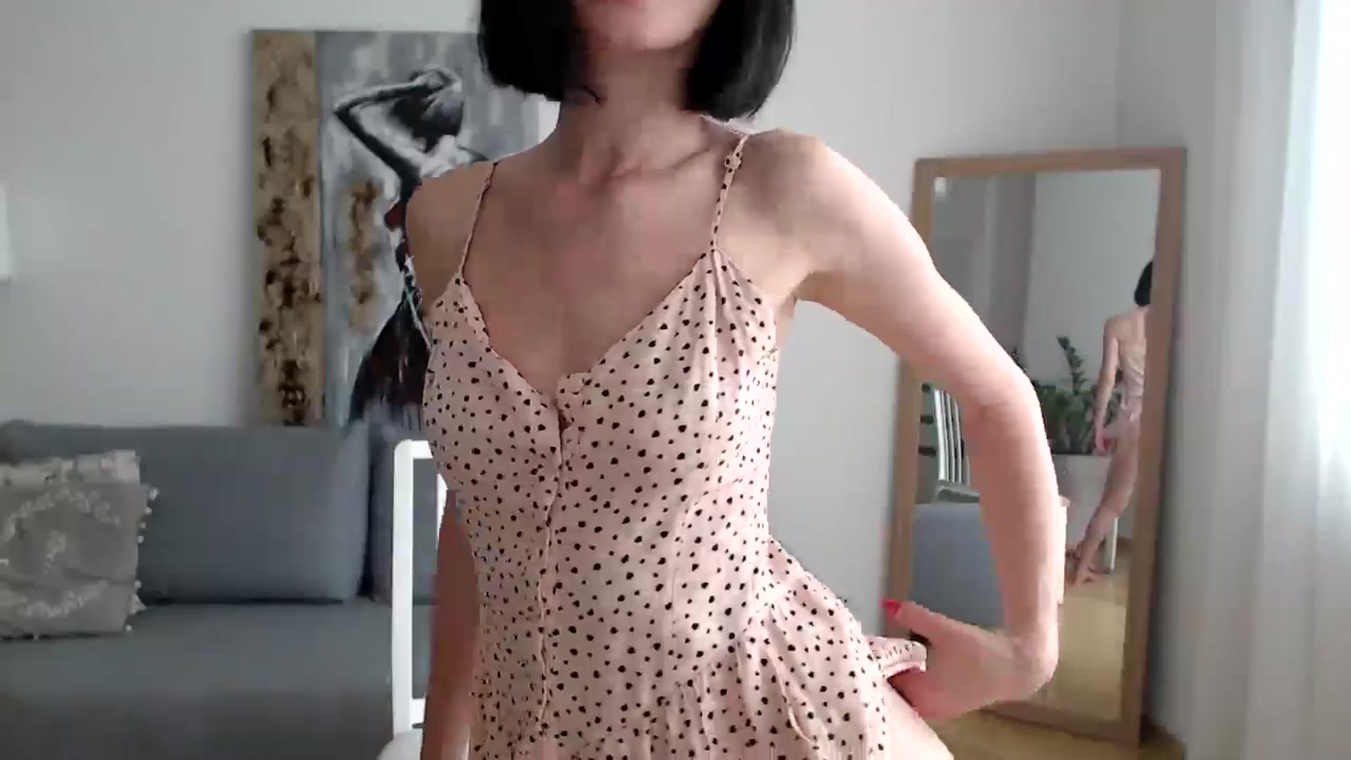 Gallery image thumbnail from the_realpearl's myfreecams stream on, 06/07/2024, 12:56 image 16 of 20