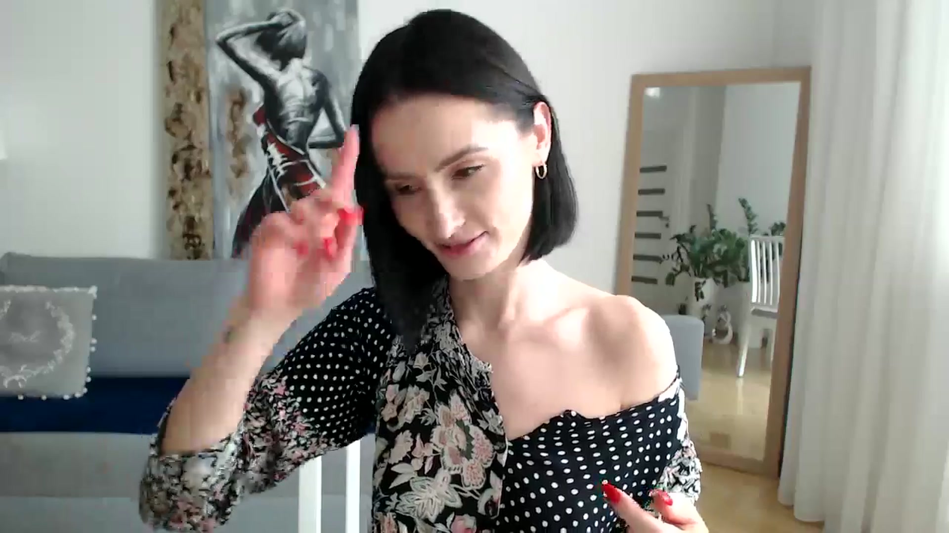 Gallery image thumbnail from the_realpearl's myfreecams stream on, 06/10/2024, 12:35 image 12 of 20