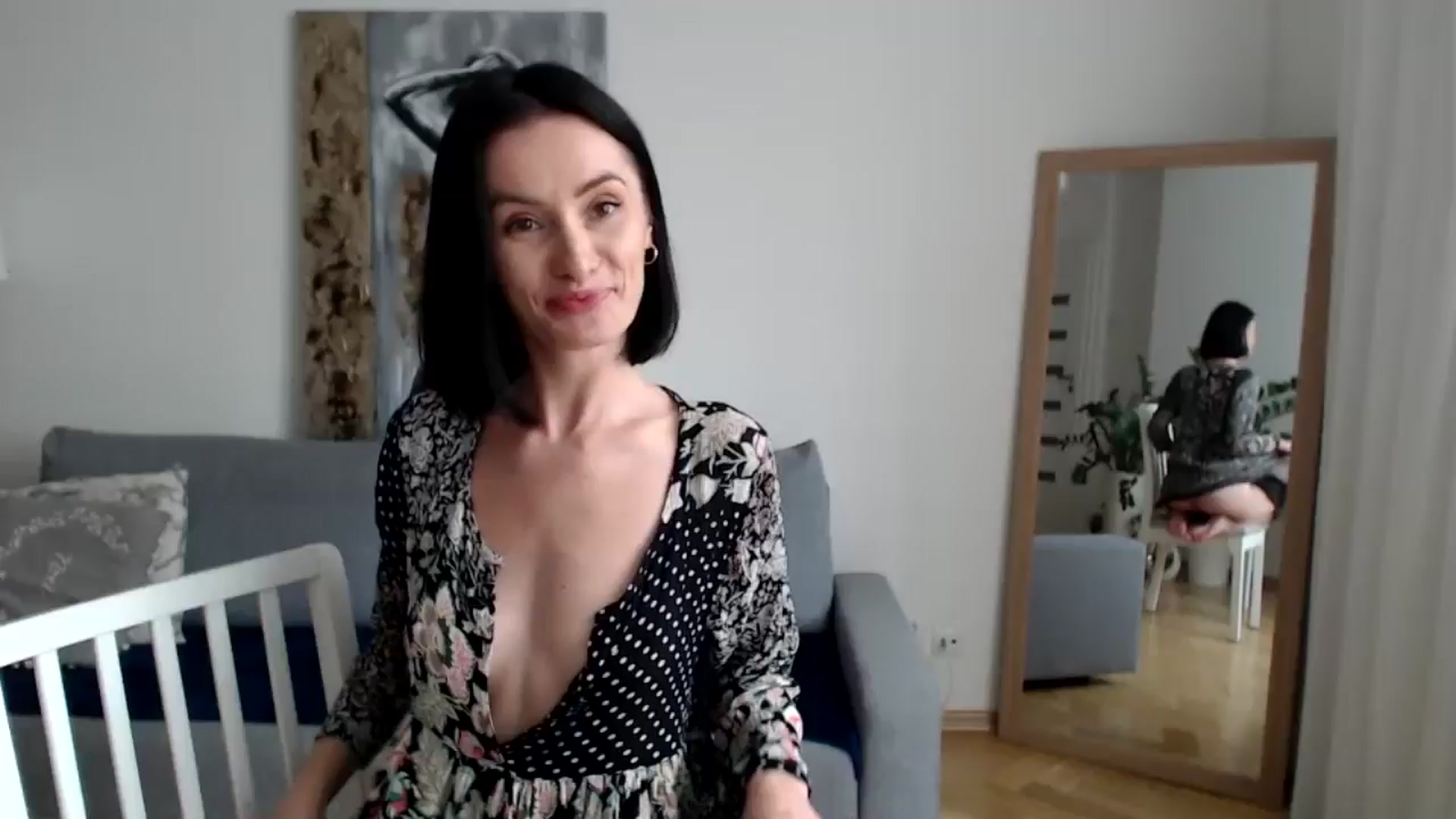 Gallery image thumbnail from the_realpearl's myfreecams stream on, 06/10/2024, 14:50 image 17 of 20