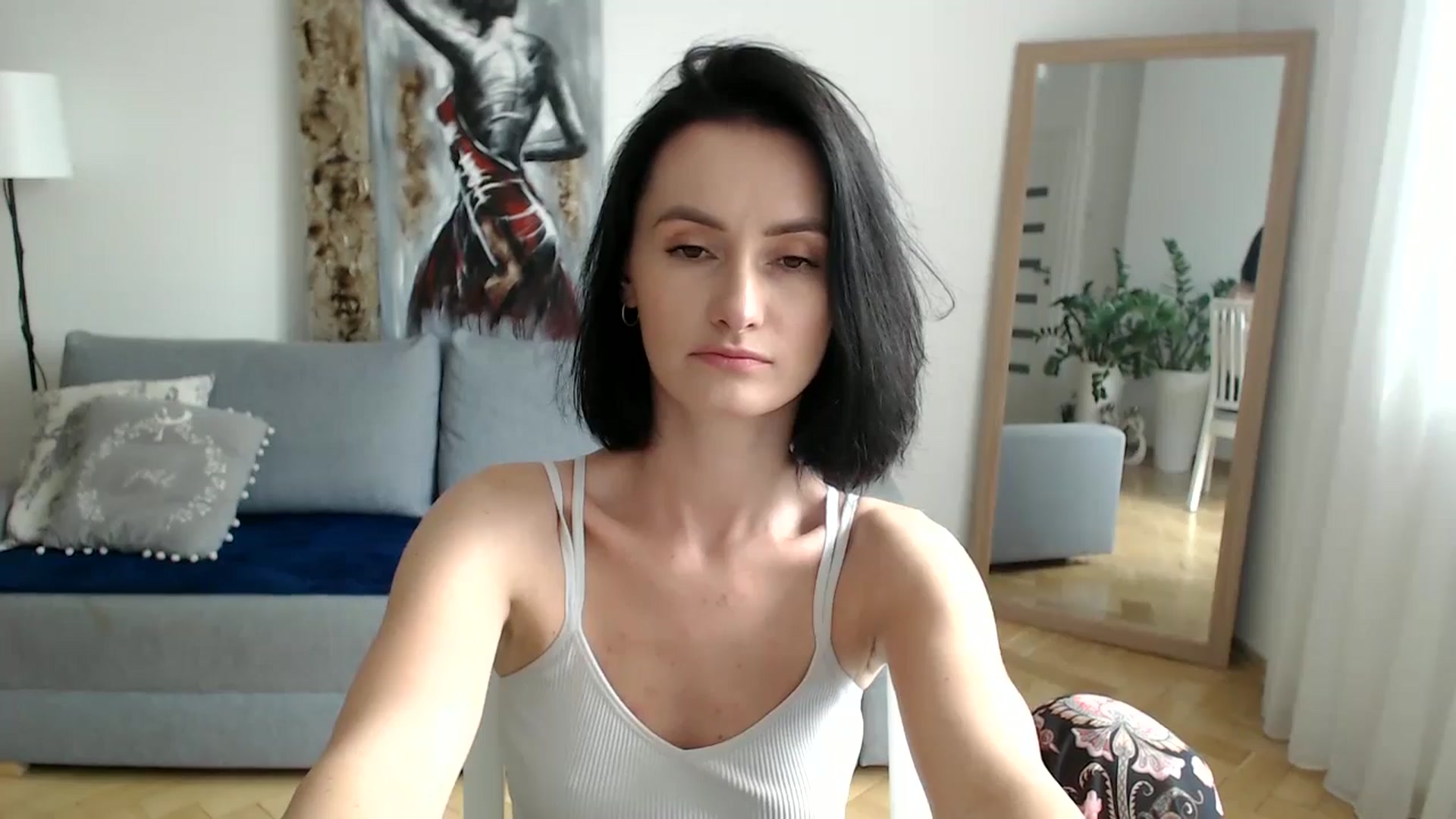 Gallery image thumbnail from the_realpearl's myfreecams stream on, 06/18/2024, 14:39 image 4 of 20