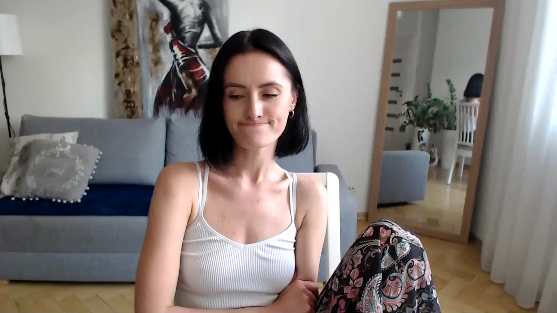 Gallery image thumbnail from the_realpearl's myfreecams stream on, 06/18/2024, 14:56 image 3 of 20