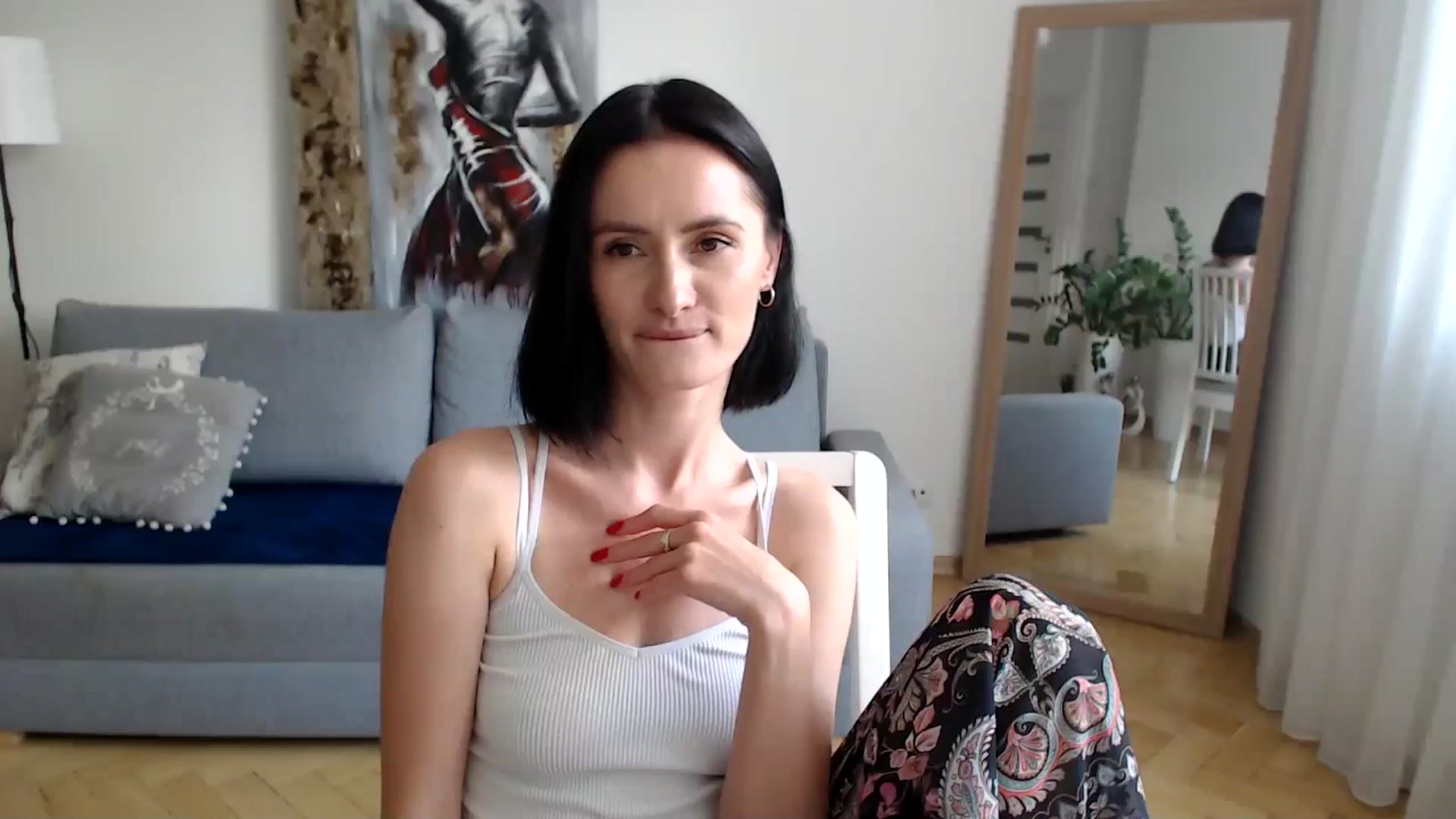 Gallery image thumbnail from the_realpearl's myfreecams stream on, 06/18/2024, 14:56 image 2 of 20