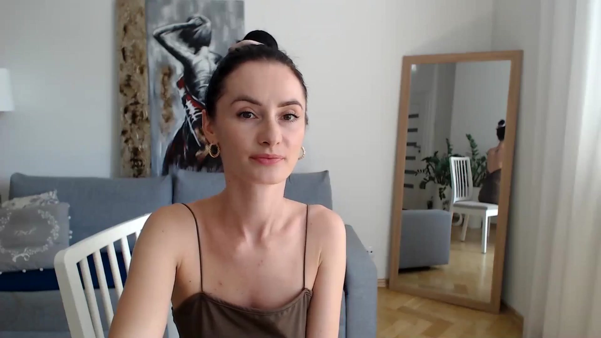 Gallery image thumbnail from the_realpearl's myfreecams stream on, 06/21/2024, 11:46 image 17 of 20
