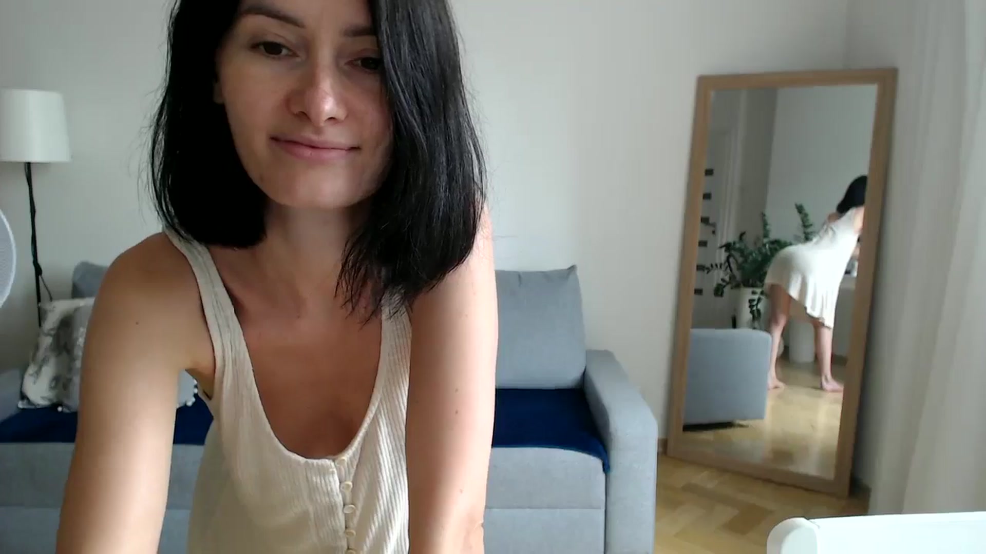 Gallery image thumbnail from the_realpearl's myfreecams stream on, 07/12/2024, 13:13 image 15 of 20