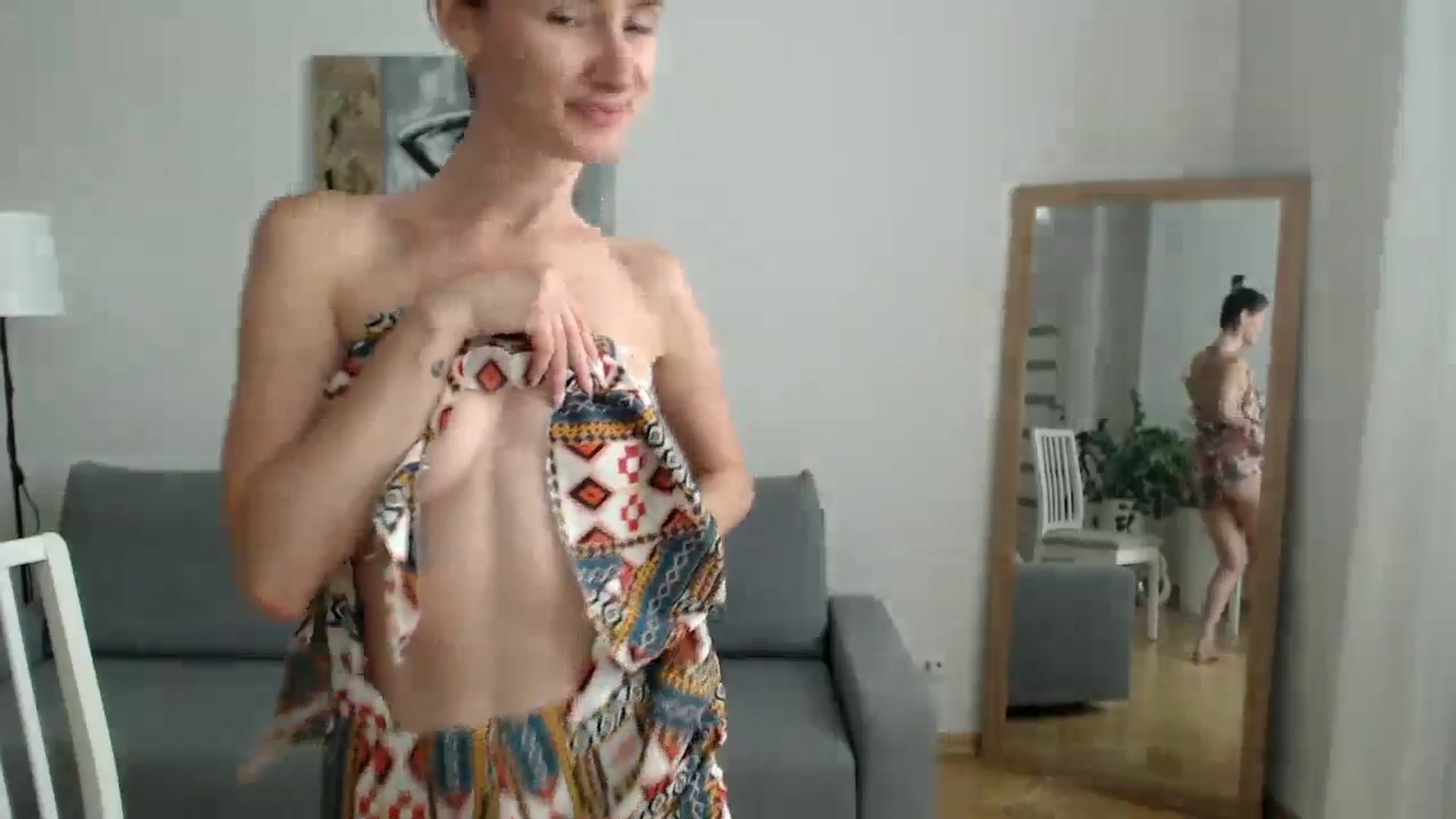 Gallery image thumbnail from the_realpearl's myfreecams stream on, 07/16/2024, 14:15 image 4 of 20