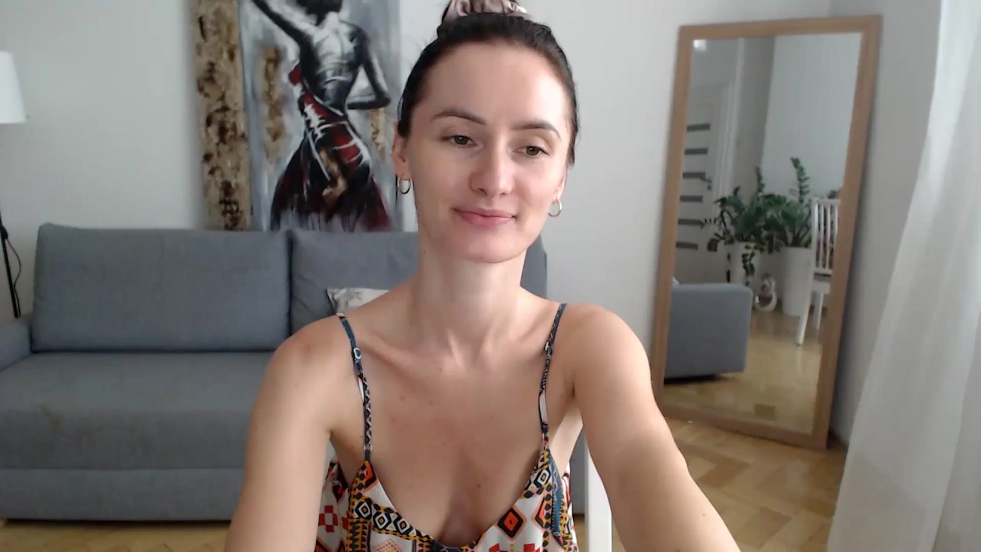 Gallery image thumbnail from the_realpearl's myfreecams stream on, 07/16/2024, 14:15 image 2 of 20