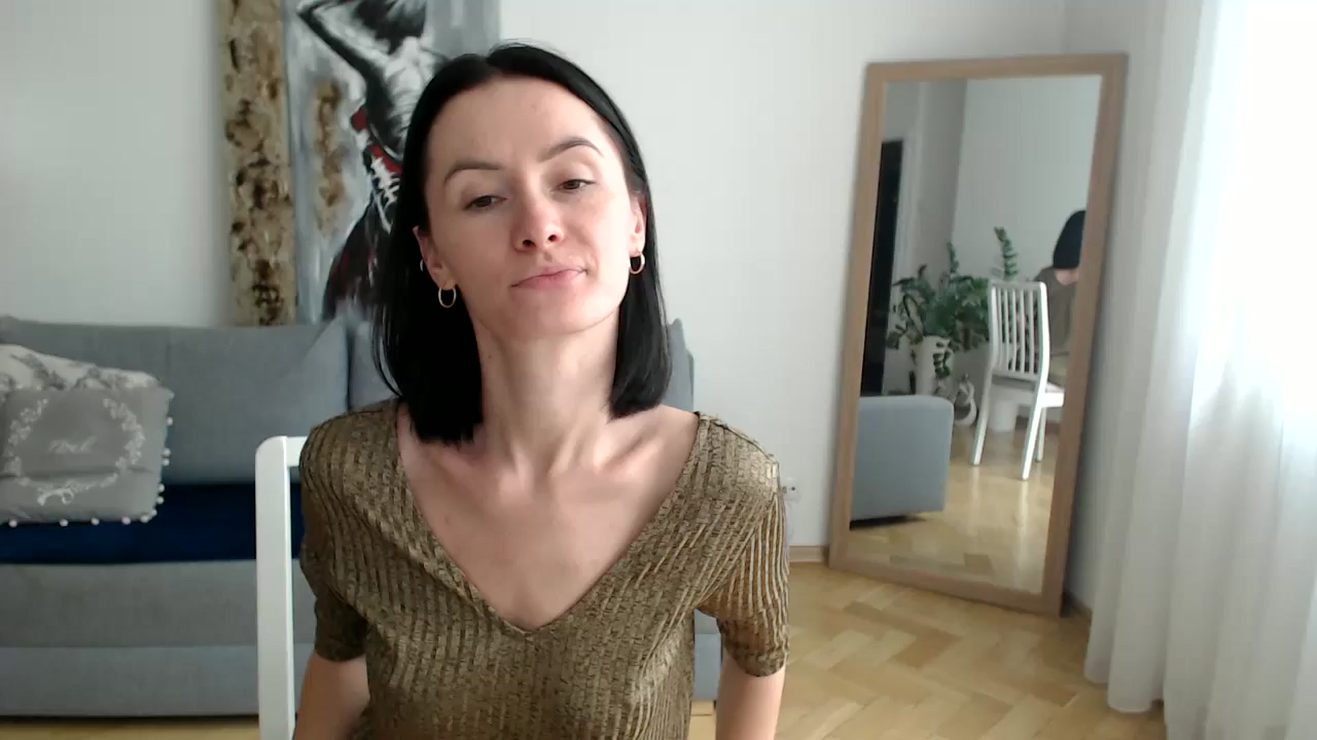 Gallery image thumbnail from the_realpearl's myfreecams stream on, 07/25/2024, 13:14 image 13 of 20