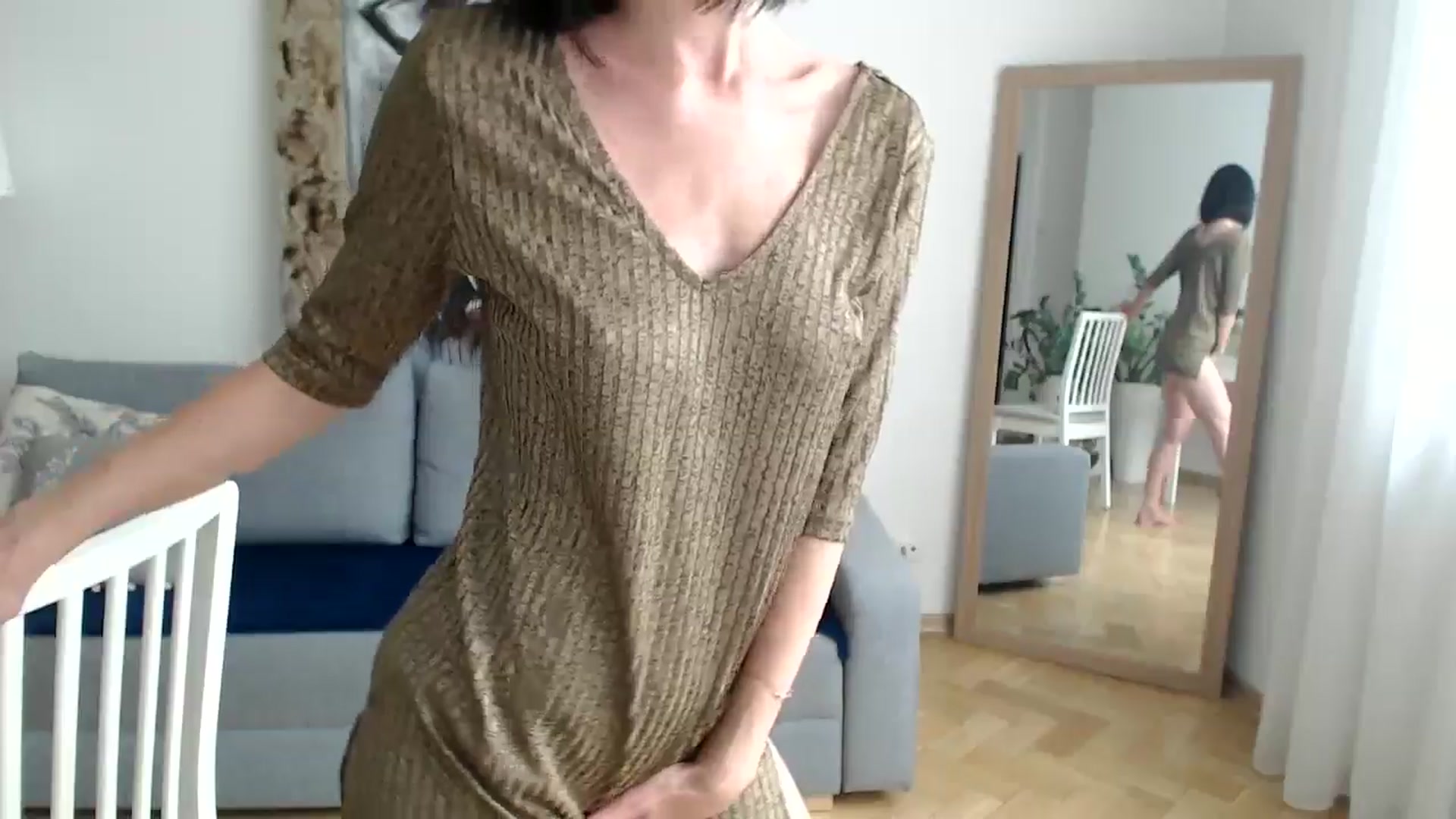 Gallery image thumbnail from the_realpearl's myfreecams stream on, 07/25/2024, 15:26 image 7 of 20