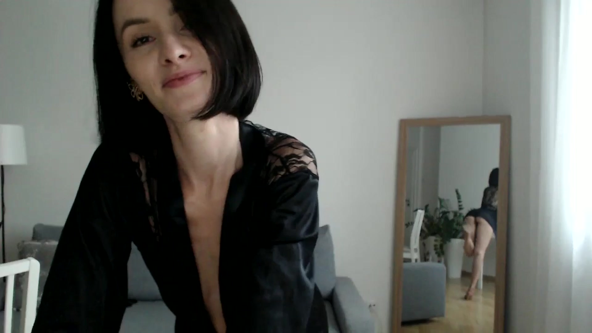 Gallery image thumbnail from the_realpearl's myfreecams stream on, 09/08/2024, 17:09 image 19 of 20