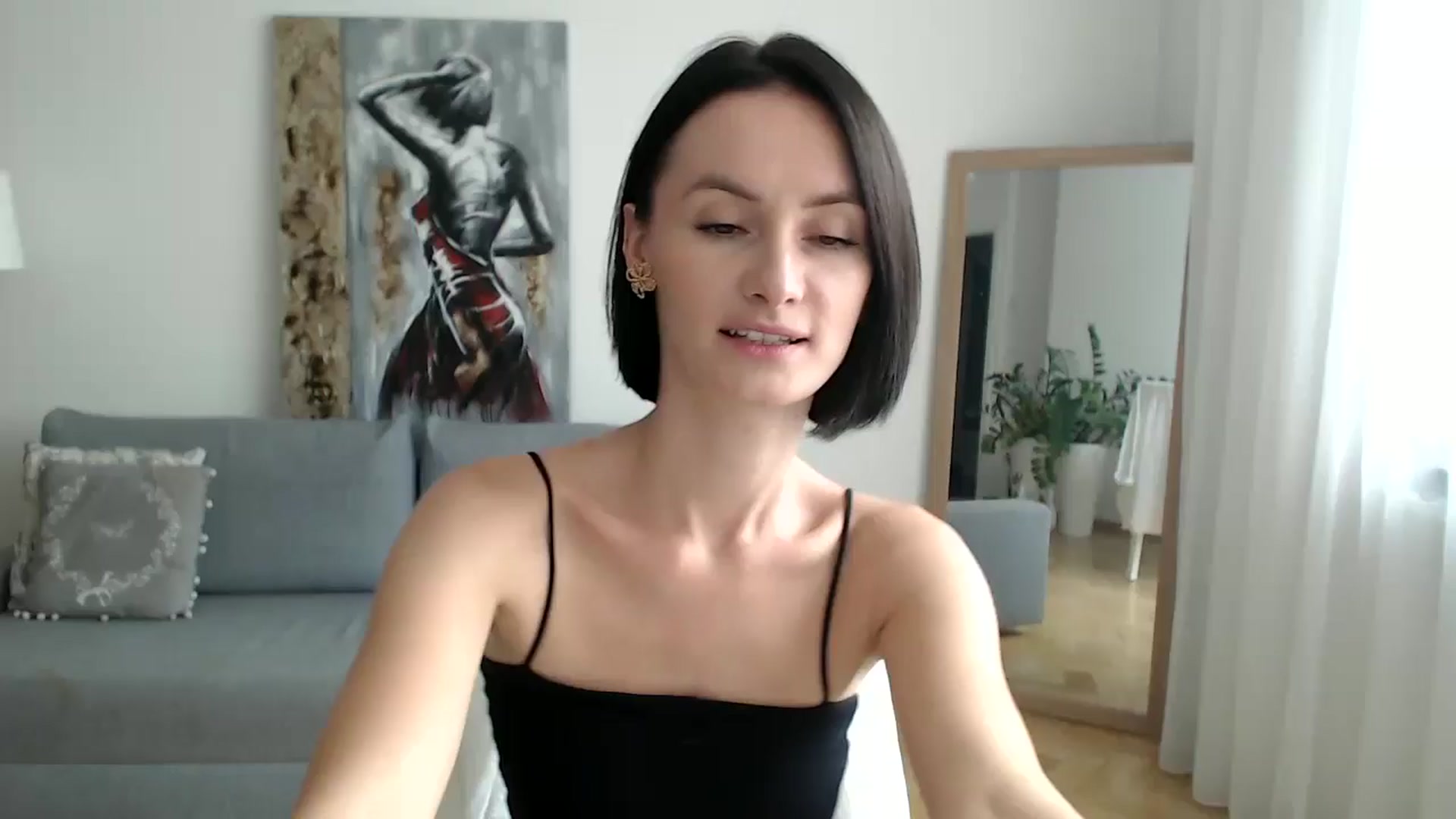 Gallery image thumbnail from the_realpearl's myfreecams stream on, 09/09/2024, 13:33 image 13 of 20