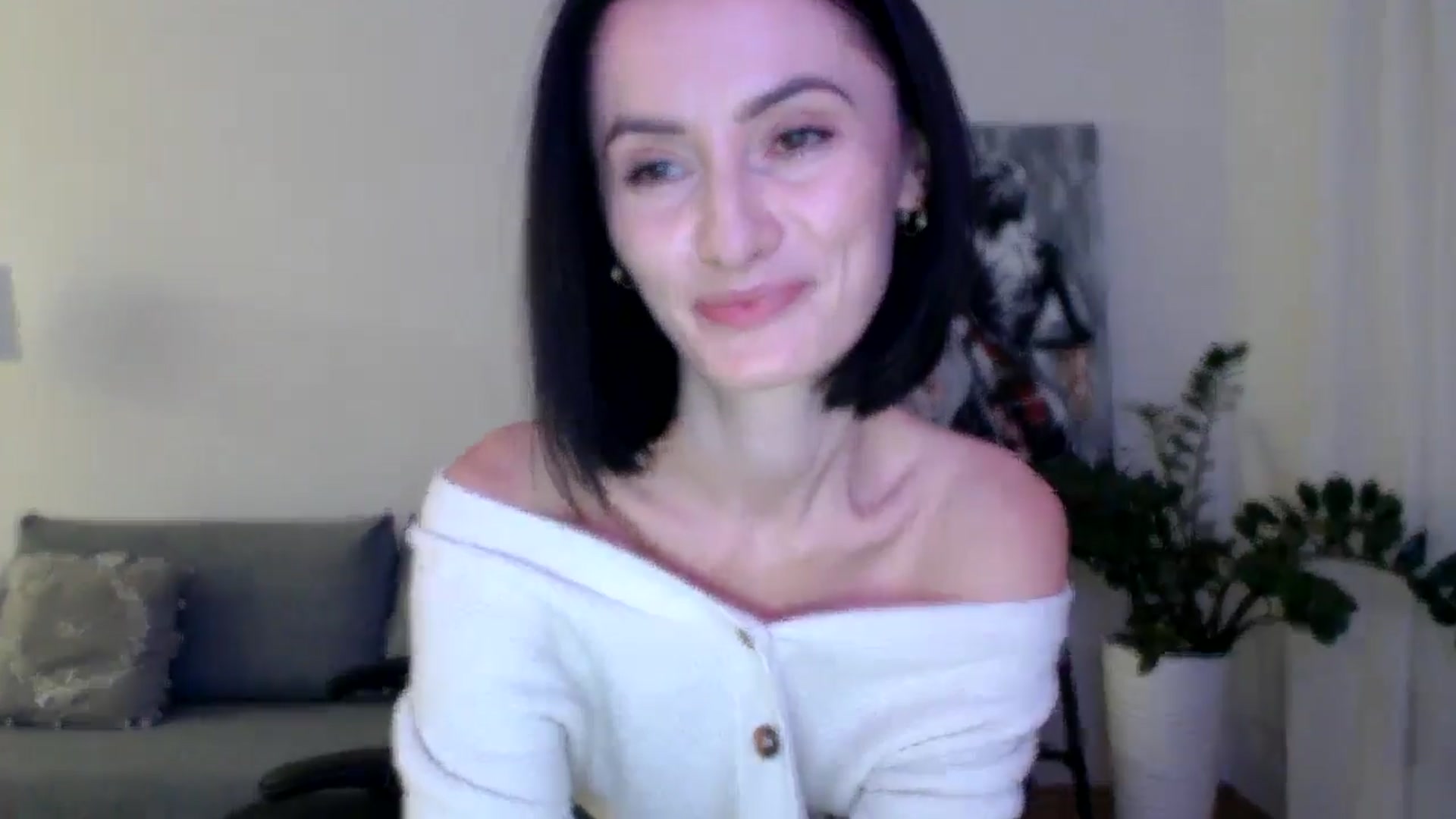 Gallery image thumbnail from the_realpearl's myfreecams stream on, 11/20/2024, 19:38 image 5 of 20