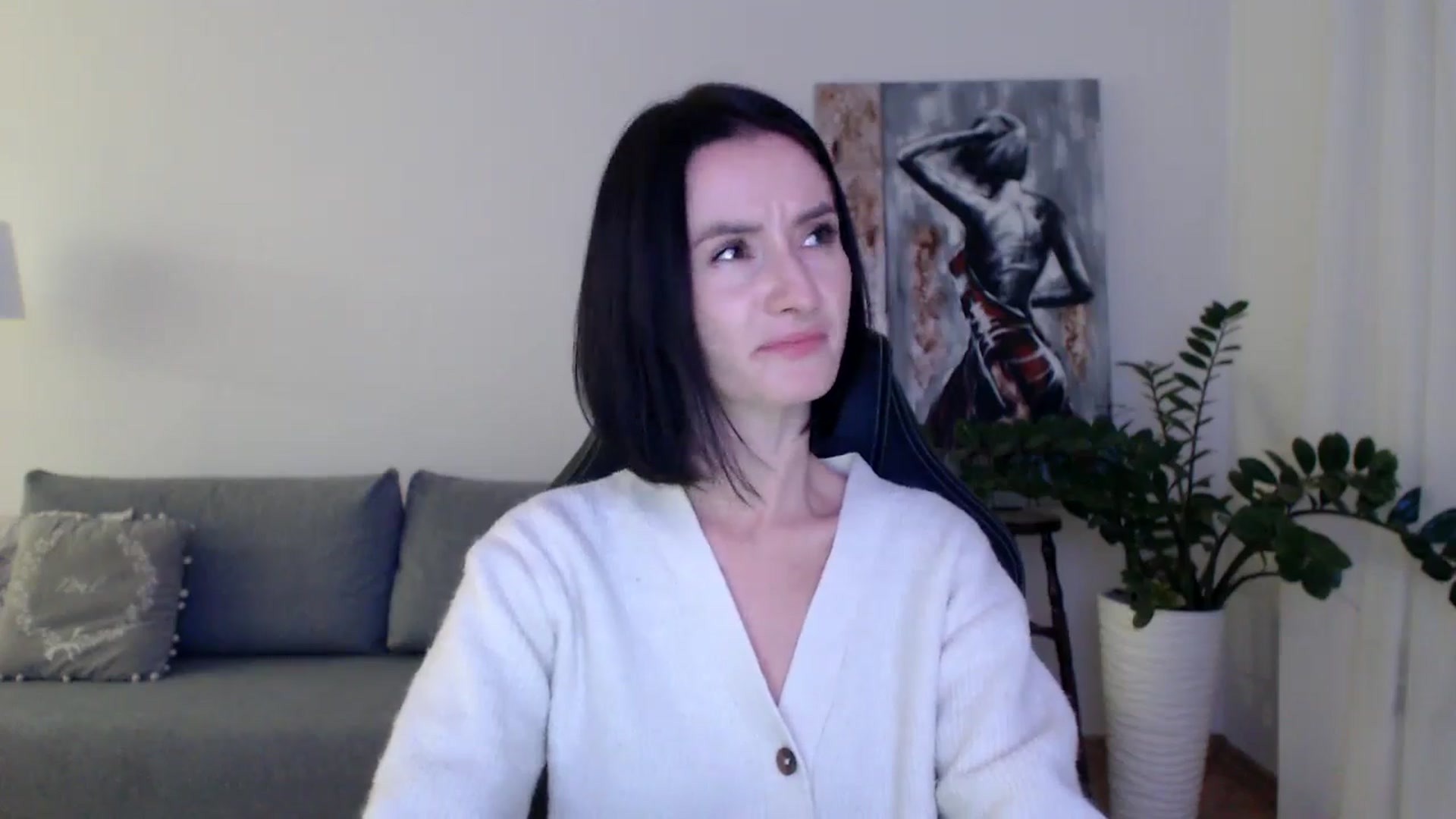 Gallery image thumbnail from the_realpearl's myfreecams stream on, 11/20/2024, 19:38 image 4 of 20