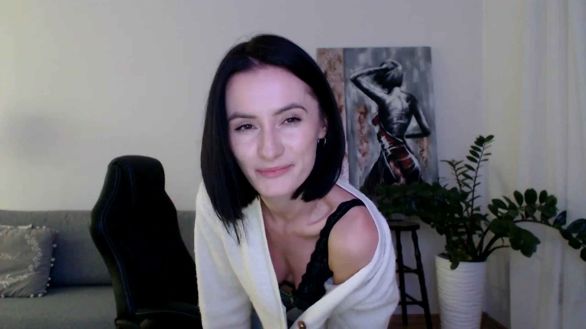 Gallery image thumbnail from the_realpearl's myfreecams stream on, 11/20/2024, 19:38 image 8 of 20