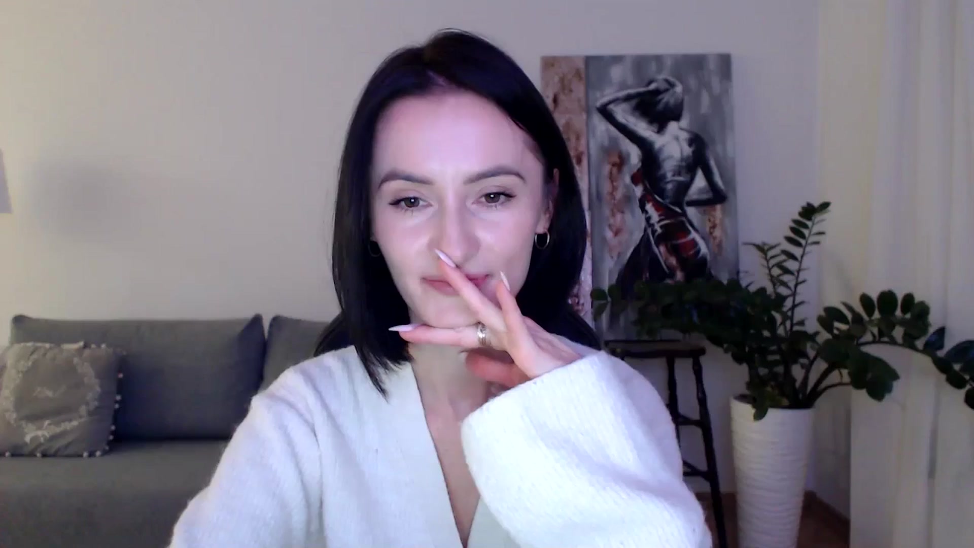 Gallery image thumbnail from the_realpearl's myfreecams stream on, 11/20/2024, 19:38 image 1 of 20