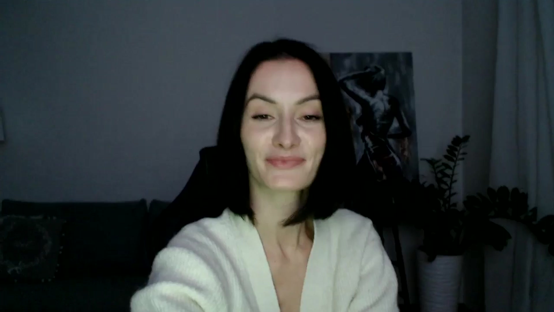 Gallery image thumbnail from the_realpearl's myfreecams stream on, 11/20/2024, 19:38 image 13 of 20