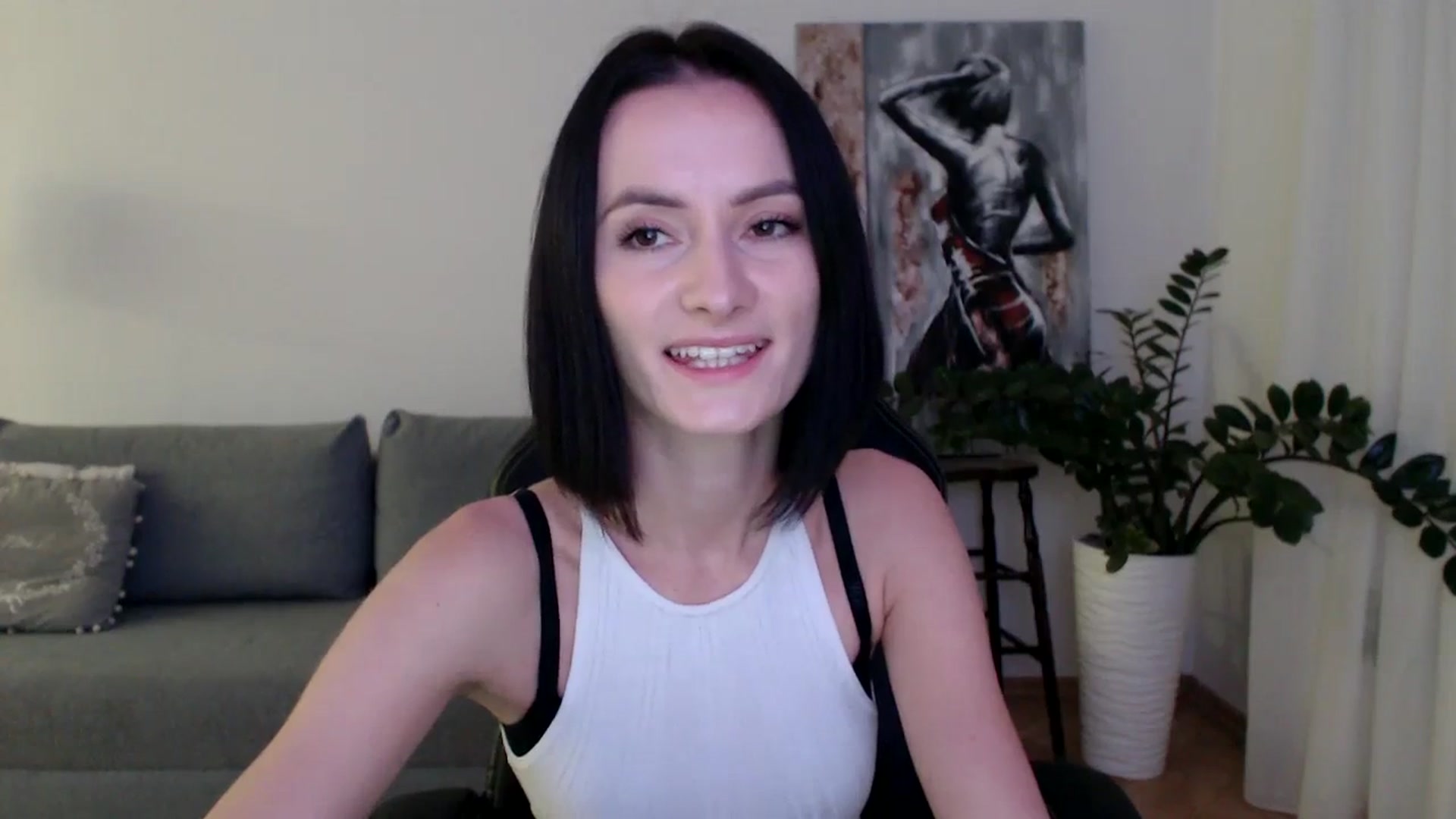 Gallery image thumbnail from the_realpearl's myfreecams stream on, 11/22/2024, 18:30 image 10 of 20