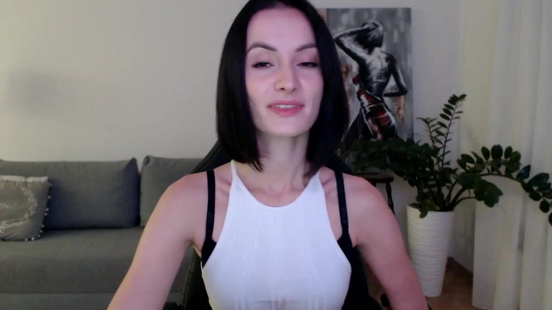 Gallery image thumbnail from the_realpearl's myfreecams stream on, 11/22/2024, 18:30 image 8 of 20