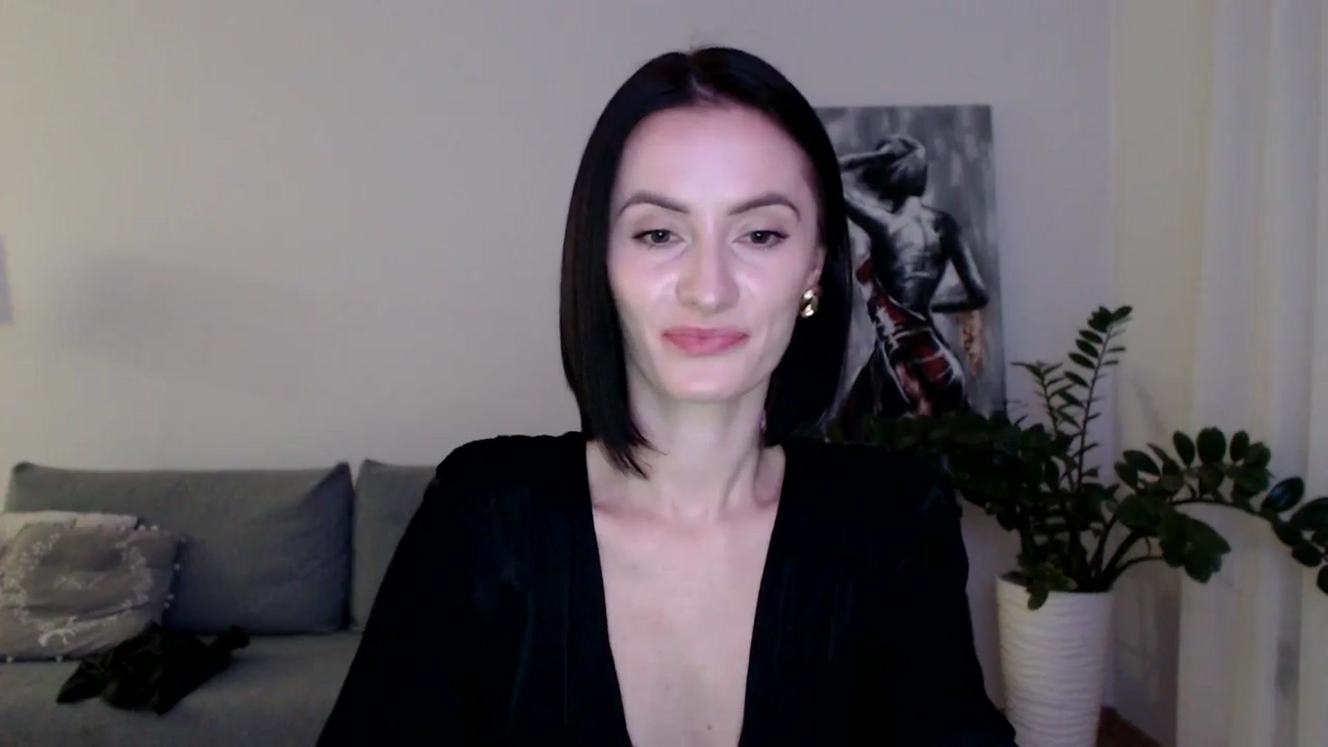 Gallery image thumbnail from the_realpearl's myfreecams stream on, 11/24/2024, 19:10 image 16 of 20