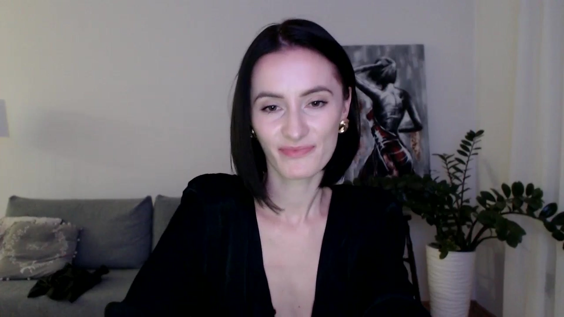 Gallery image thumbnail from the_realpearl's myfreecams stream on, 11/24/2024, 19:10 image 9 of 20