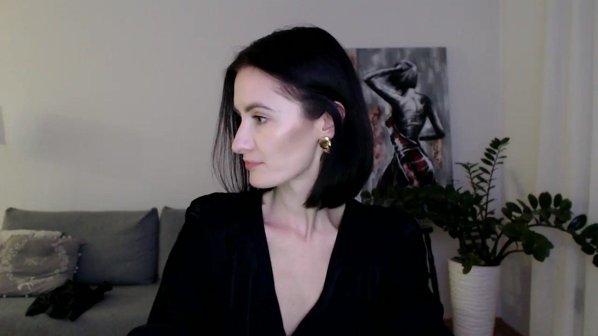 Gallery image thumbnail from the_realpearl's myfreecams stream on, 11/24/2024, 19:10 image 19 of 20