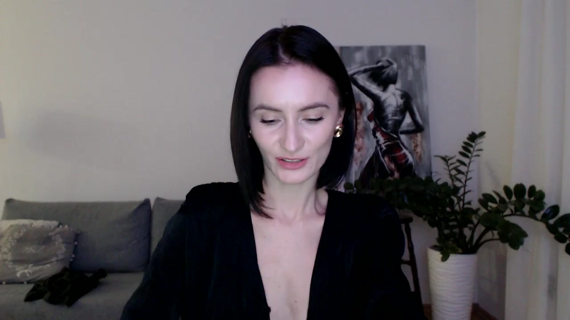 Gallery image thumbnail from the_realpearl's myfreecams stream on, 11/24/2024, 19:10 image 15 of 20