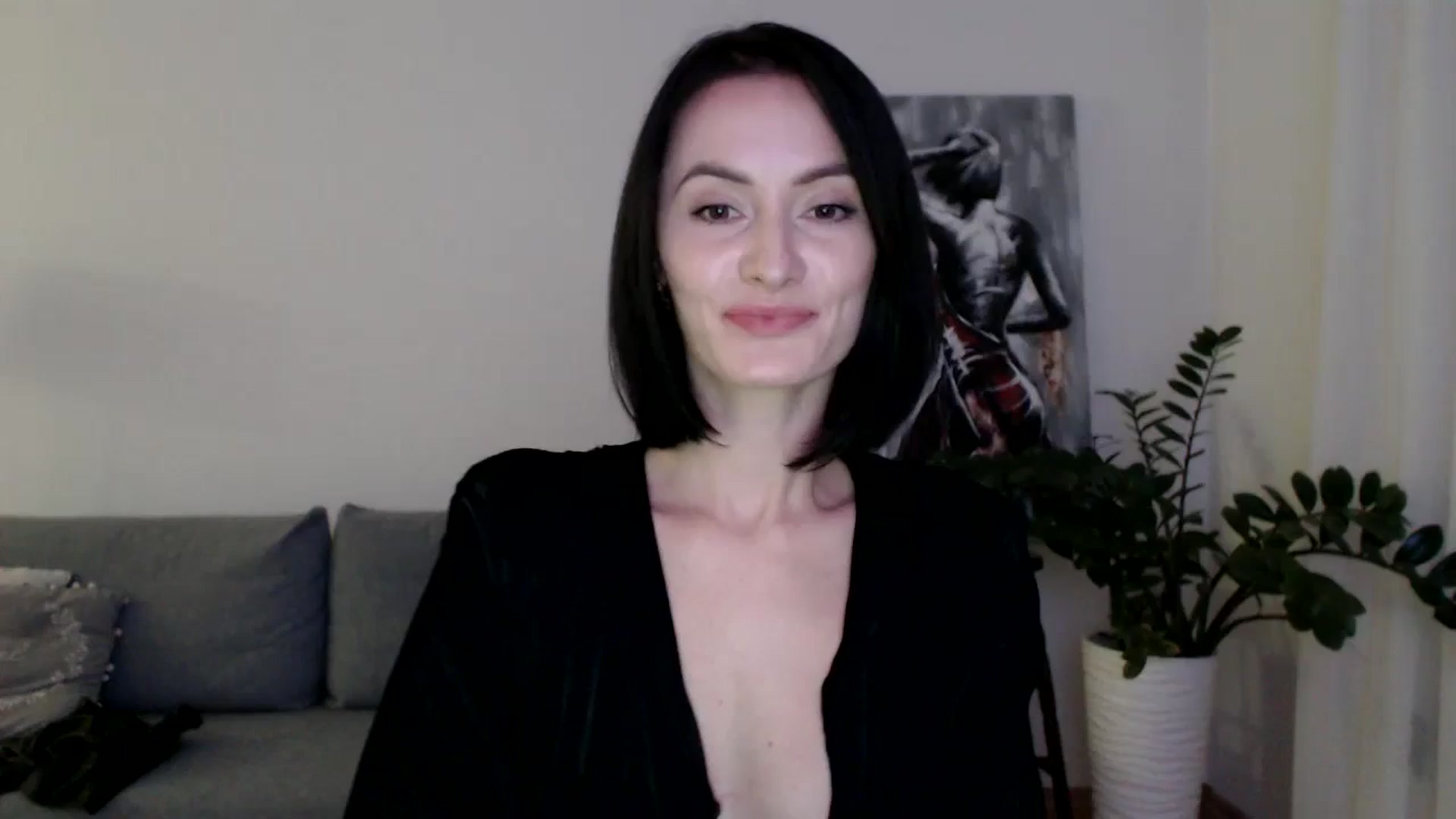 Gallery image thumbnail from the_realpearl's myfreecams stream on, 11/24/2024, 19:10 image 1 of 20