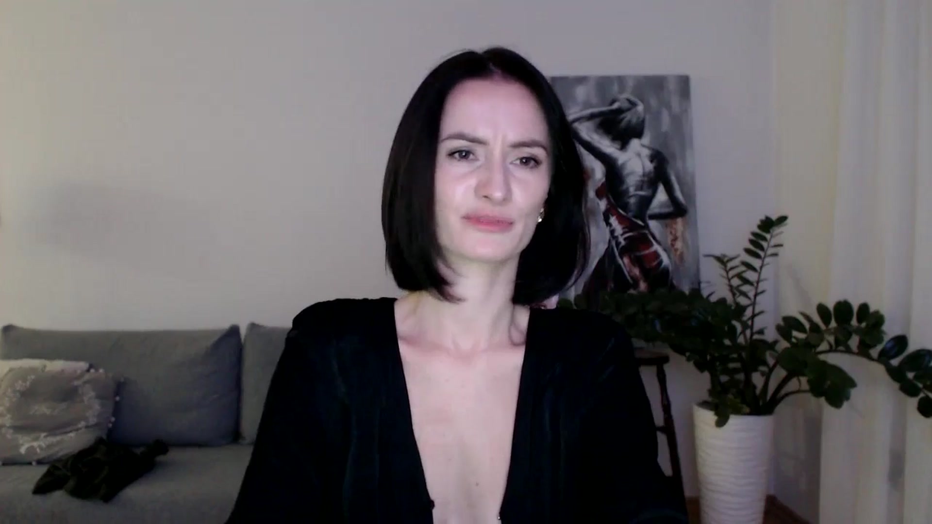 Gallery image thumbnail from the_realpearl's myfreecams stream on, 11/24/2024, 19:10 image 8 of 20