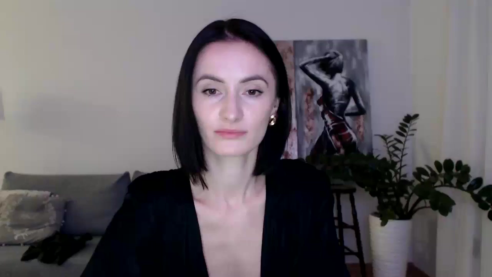 Gallery image thumbnail from the_realpearl's myfreecams stream on, 11/24/2024, 19:10 image 18 of 20