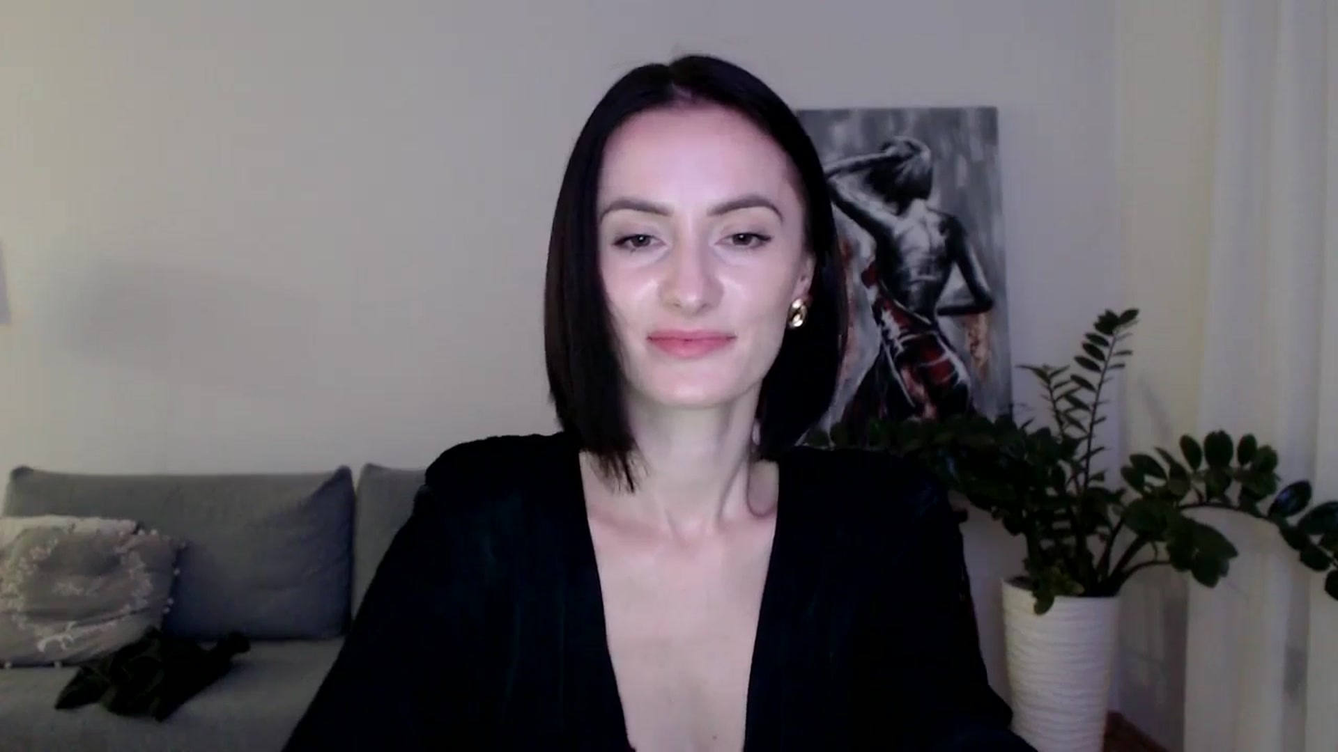 Gallery image thumbnail from the_realpearl's myfreecams stream on, 11/24/2024, 19:10 image 17 of 20