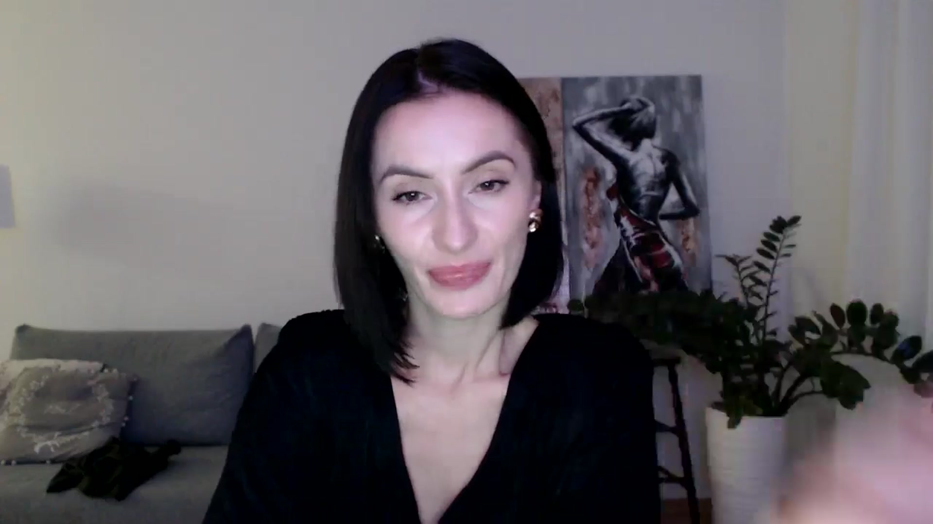 Gallery image thumbnail from the_realpearl's myfreecams stream on, 11/24/2024, 19:10 image 20 of 20