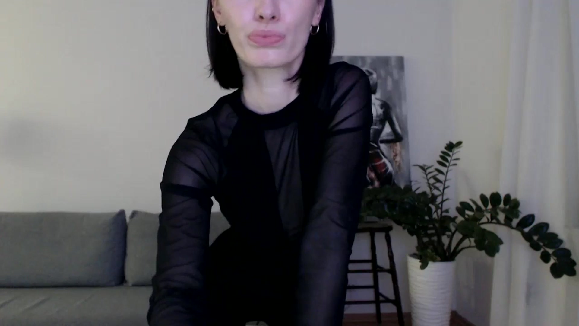 Gallery image thumbnail from the_realpearl's myfreecams stream on, 11/26/2024, 18:19 image 16 of 20