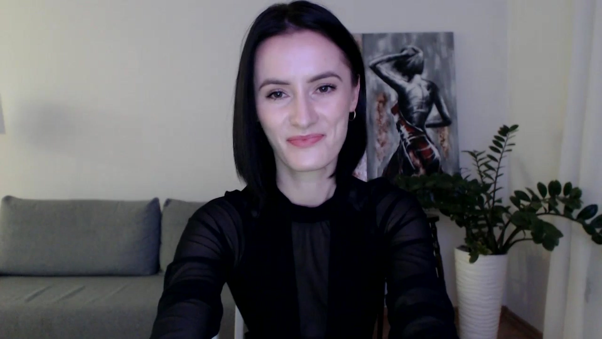 Gallery image thumbnail from the_realpearl's myfreecams stream on, 11/26/2024, 18:19 image 4 of 20
