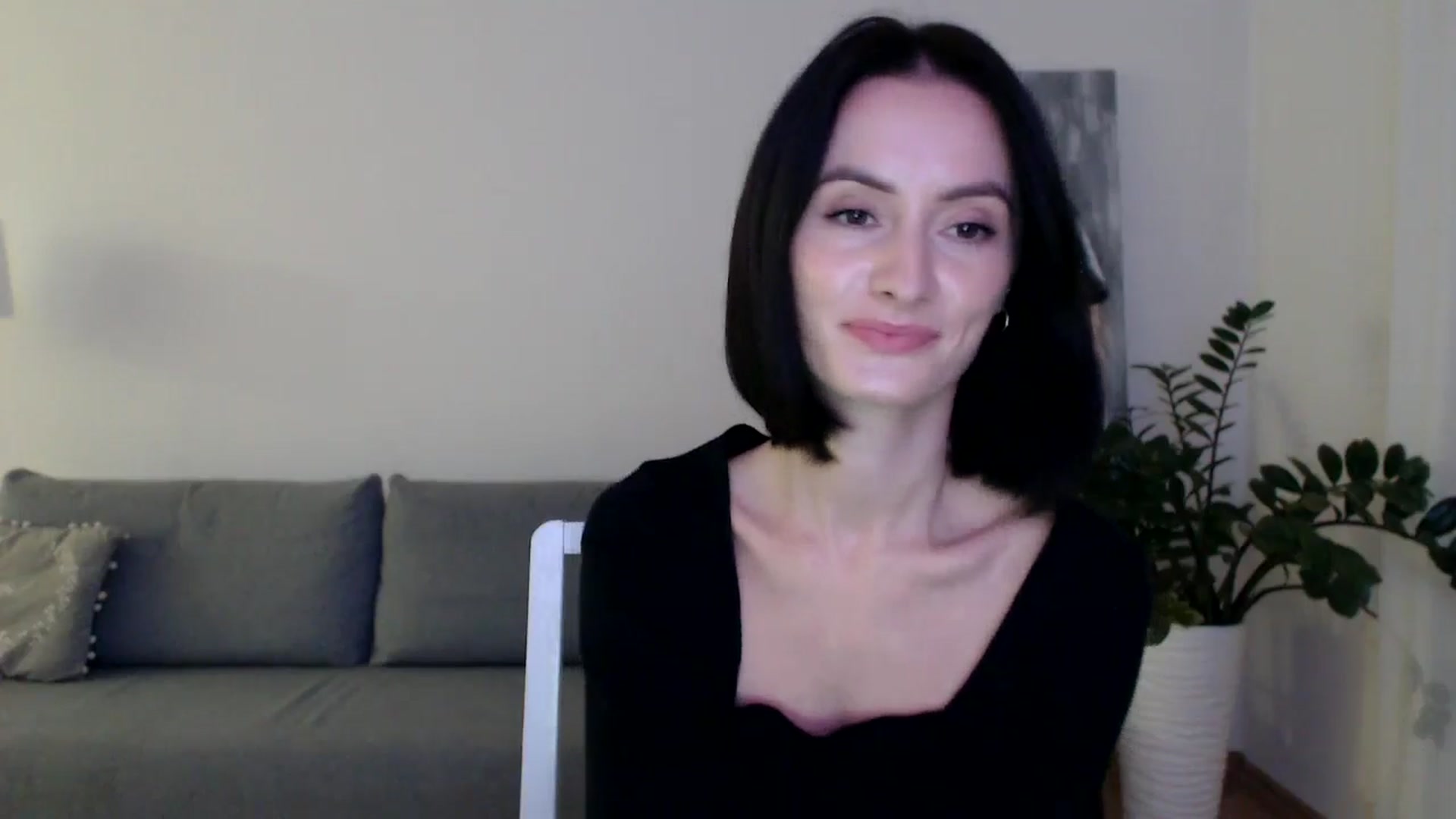 Gallery image thumbnail from the_realpearl's myfreecams stream on, 11/28/2024, 16:22 image 16 of 20