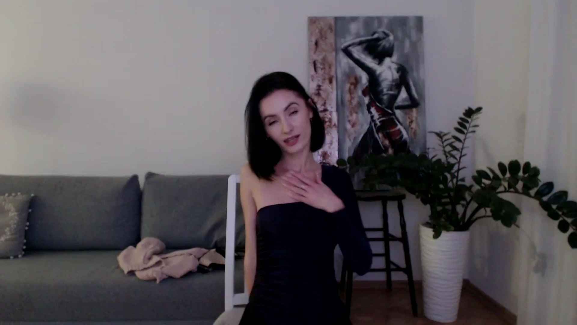 Gallery image thumbnail from the_realpearl's myfreecams stream on, 11/29/2024, 18:27 image 8 of 20