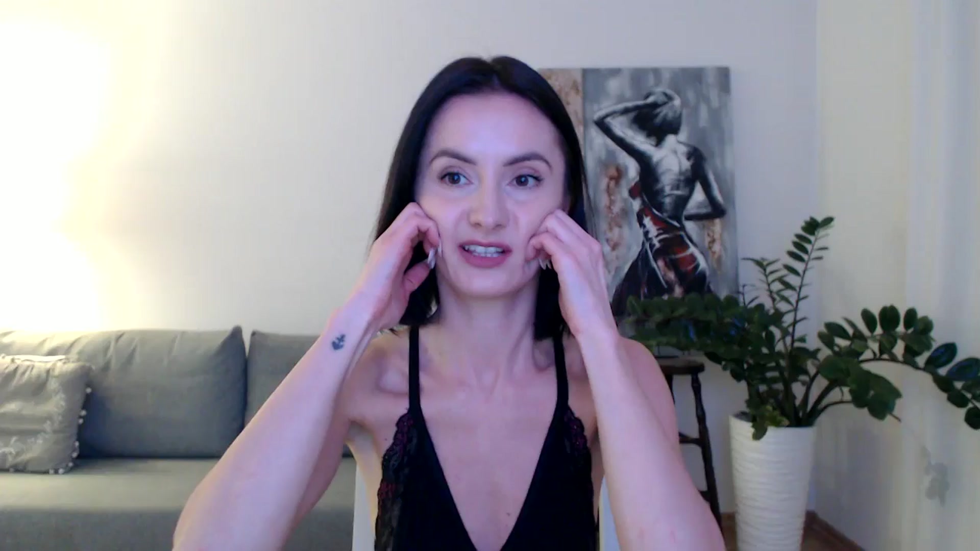 Gallery image thumbnail from the_realpearl's myfreecams stream on, 12/01/2024, 18:42 image 1 of 20