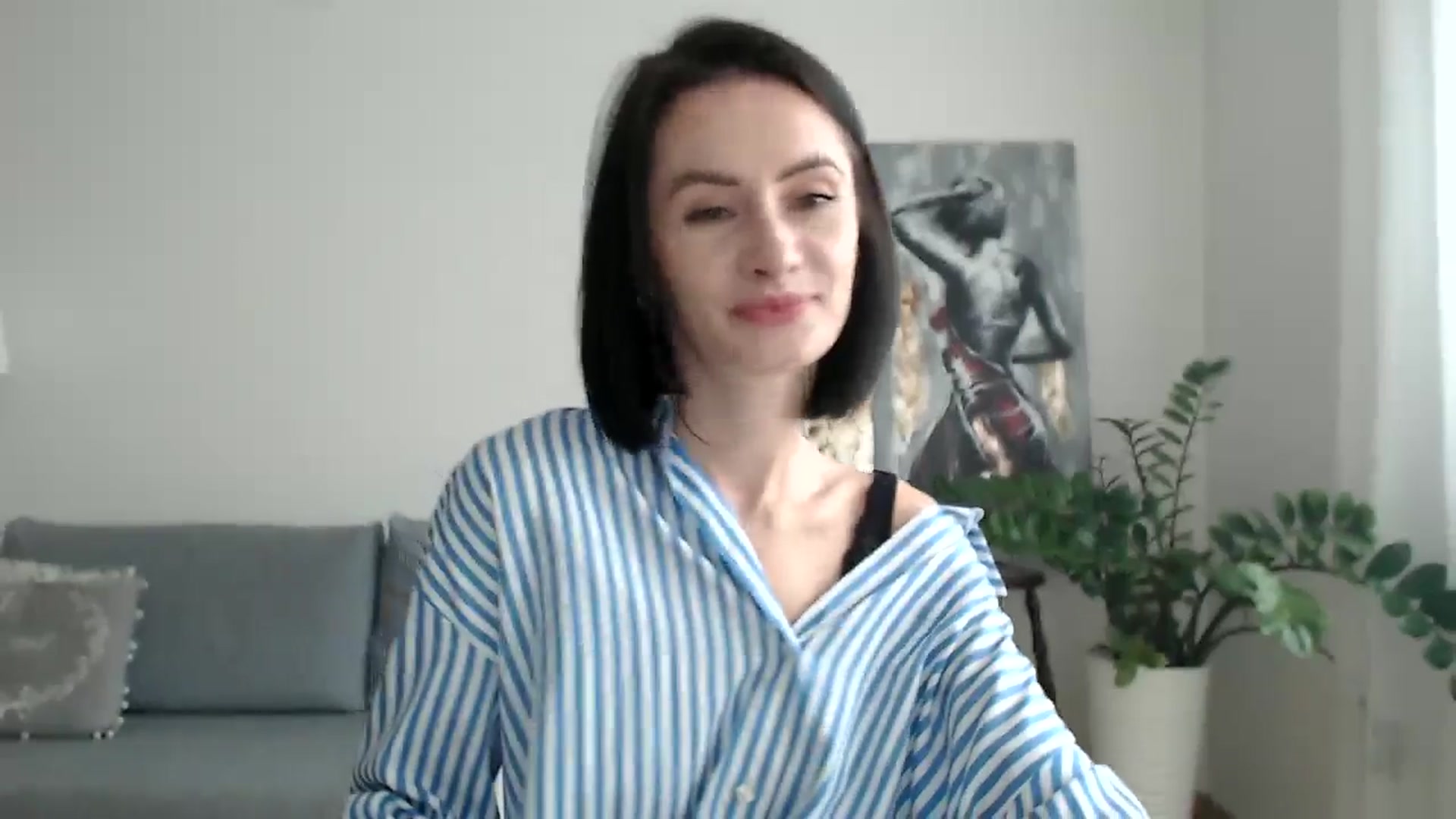 Gallery image thumbnail from the_realpearl's myfreecams stream on, 12/03/2024, 13:13 image 10 of 20