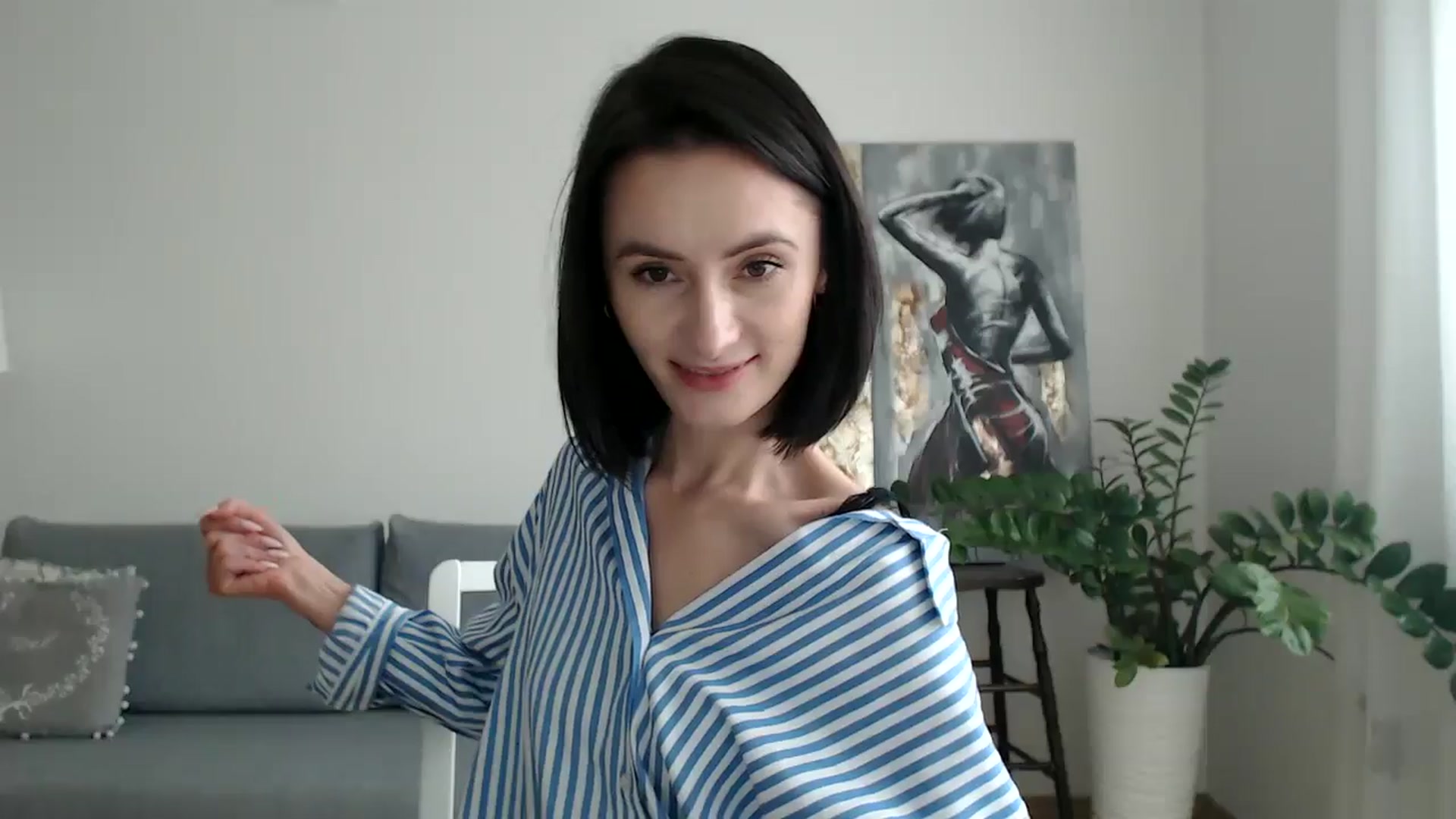 Gallery image thumbnail from the_realpearl's myfreecams stream on, 12/03/2024, 13:13 image 9 of 20