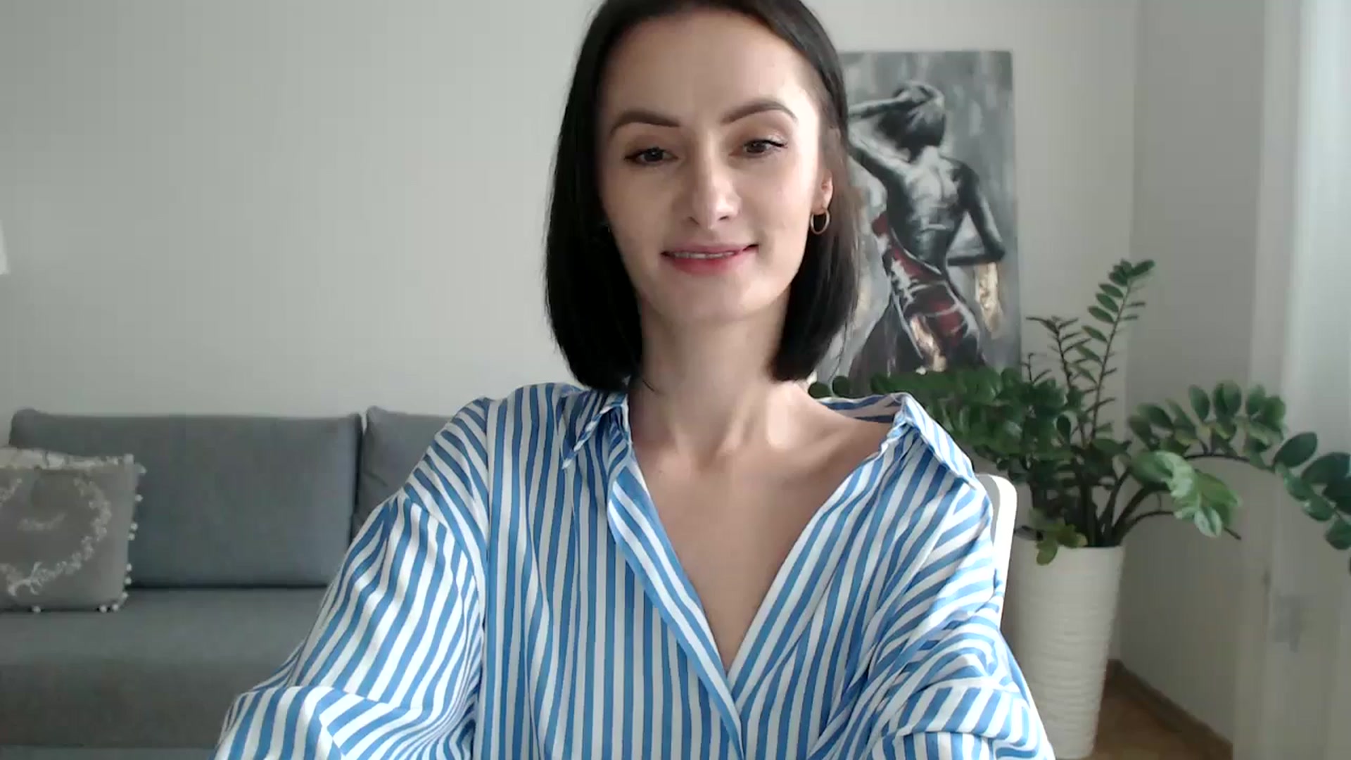 Gallery image thumbnail from the_realpearl's myfreecams stream on, 12/03/2024, 13:13 image 12 of 20