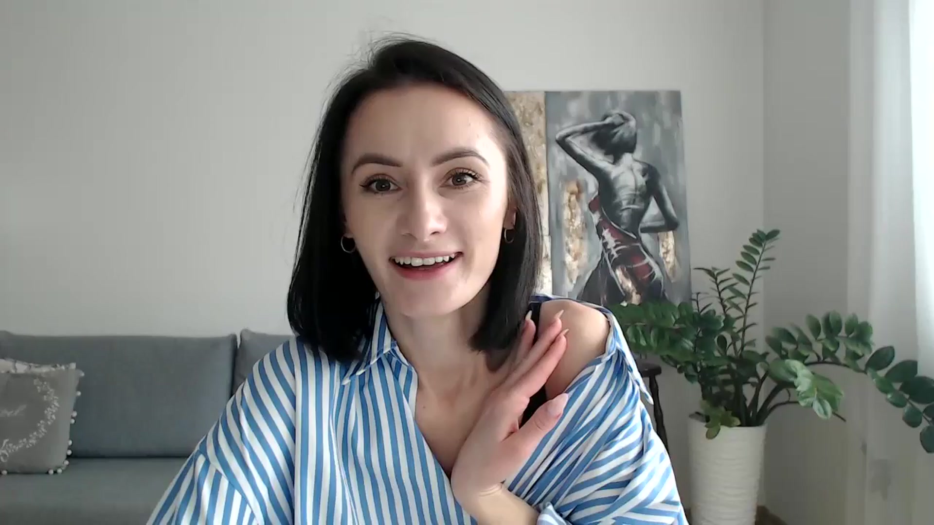 Gallery image thumbnail from the_realpearl's myfreecams stream on, 12/03/2024, 13:13 image 1 of 20